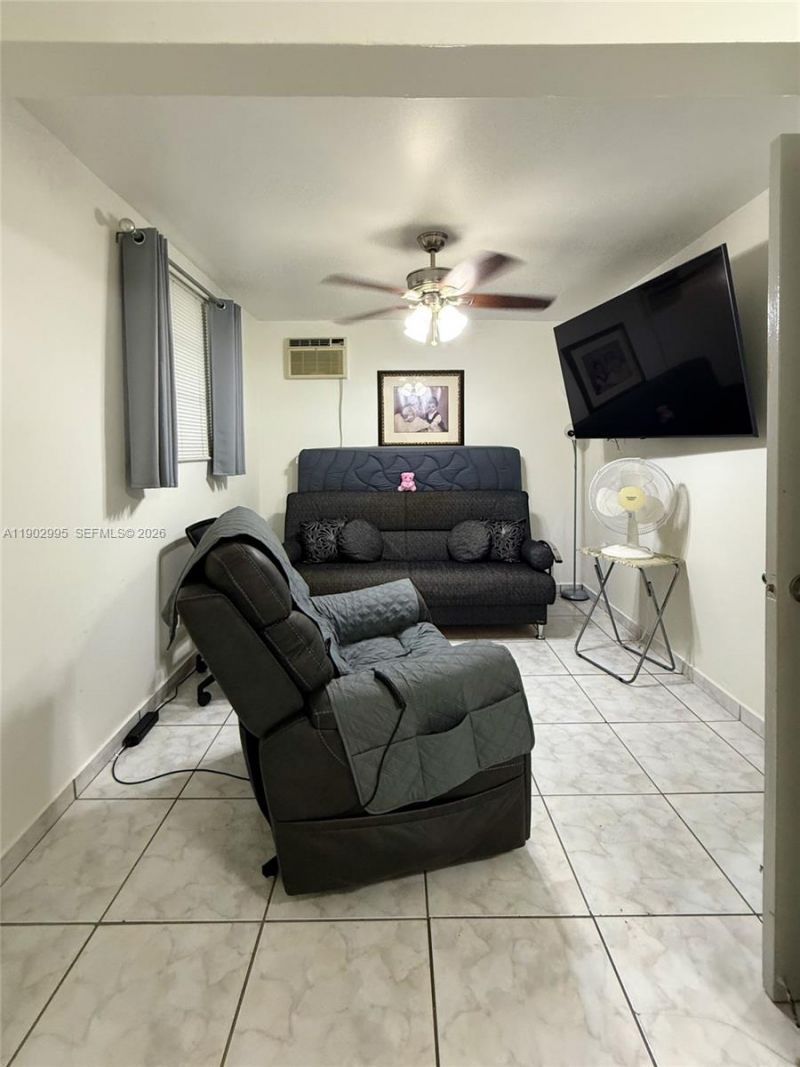 1835 SW 10th St, Miami, FL 33135 Photo
