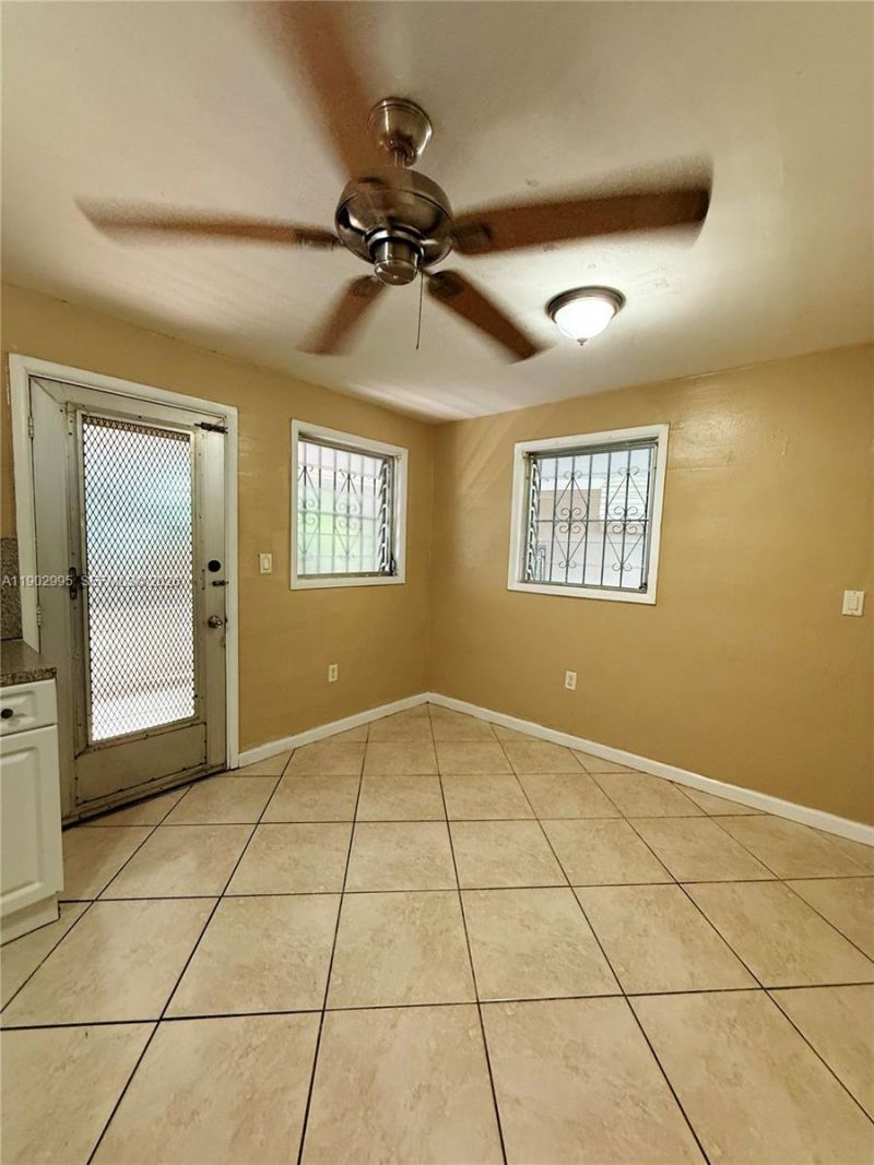 1835 SW 10th St, Miami, FL 33135 Photo