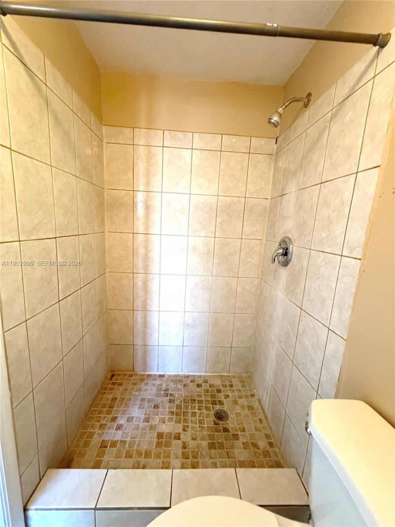 1835 SW 10th St, Miami, FL 33135 Photo