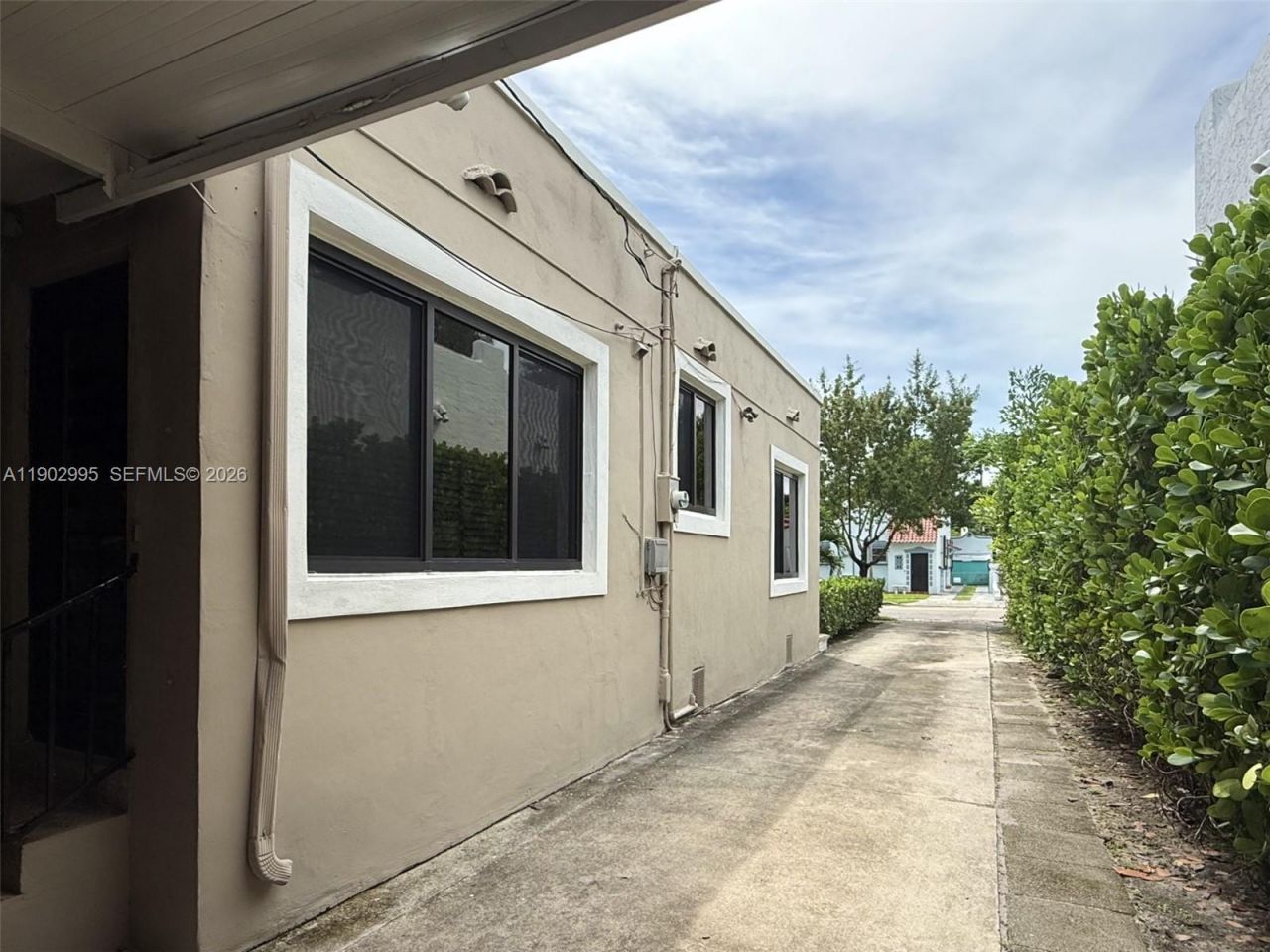 1835 SW 10th St, Miami, FL 33135 Photo