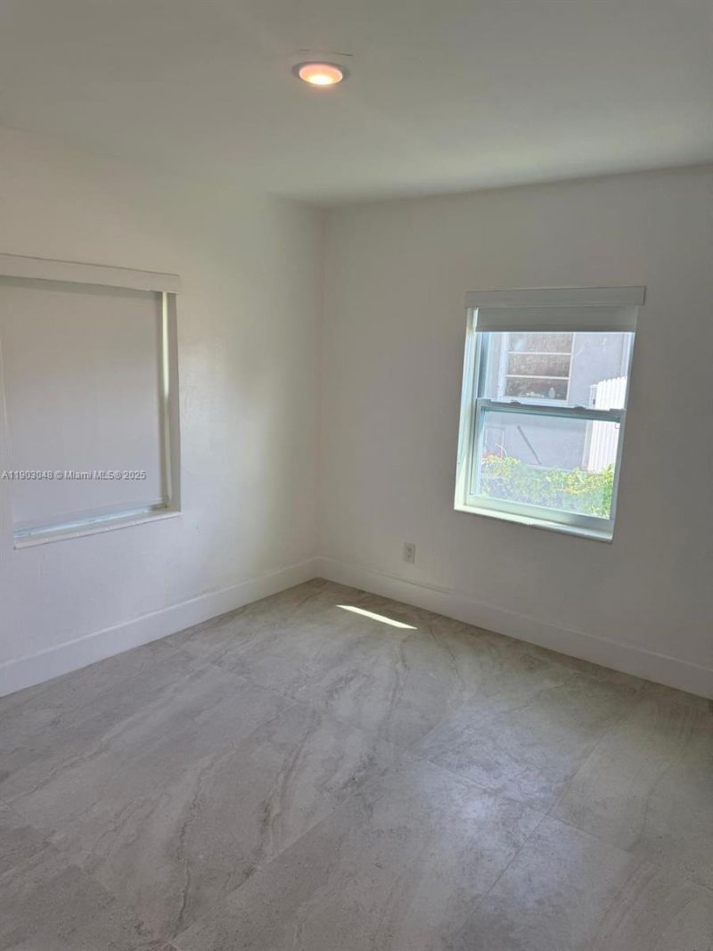 2441 NW 98th St, Miami, FL 33147 Photo