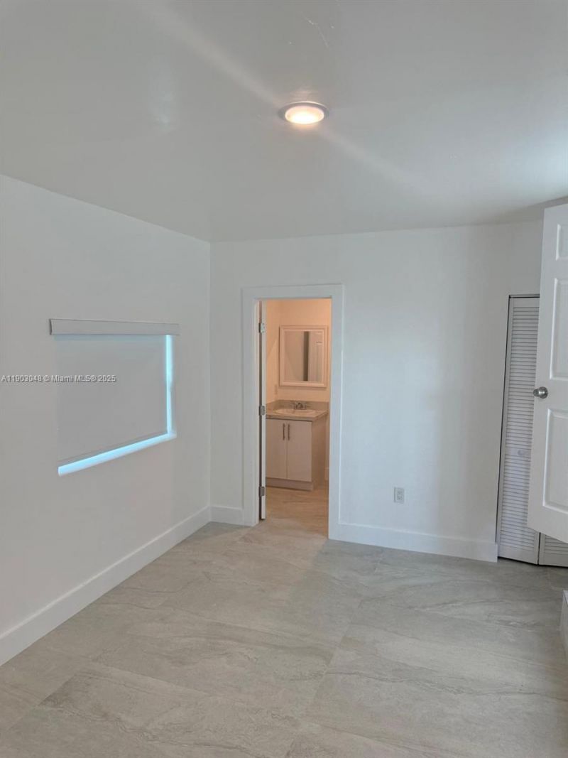 2441 NW 98th St, Miami, FL 33147 Photo