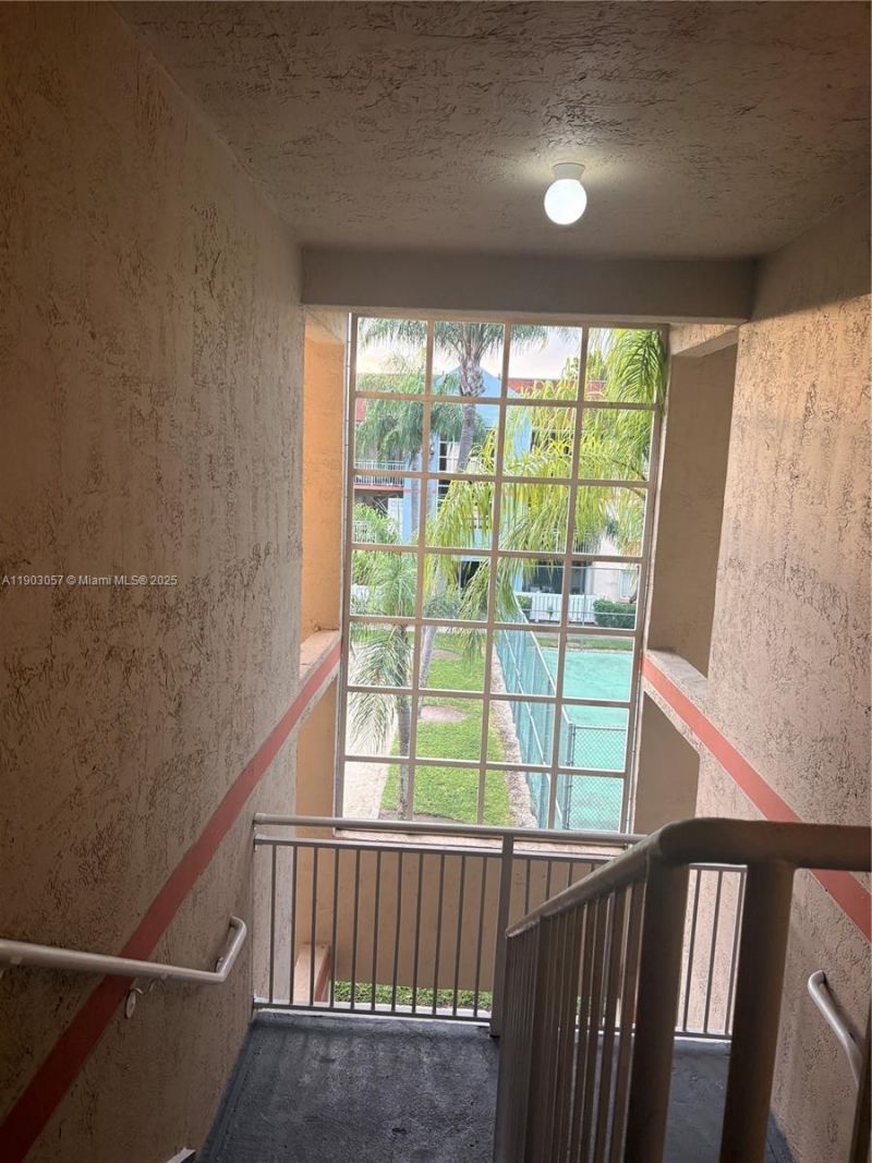 18850 NW 57th Ave, Unit 306, Hialeah, FL 33015 Photo