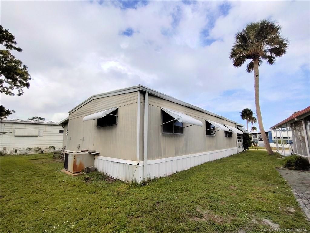 2540 SE Penny Lane, Stuart, FL 34994 Photo