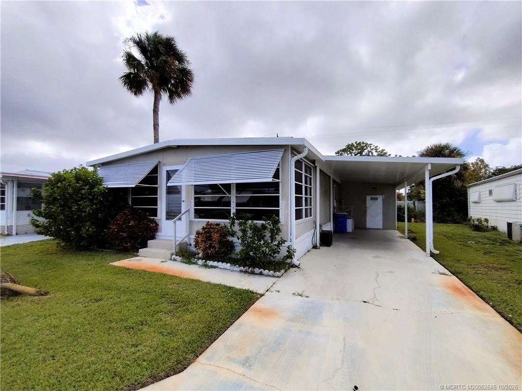 2540 SE Penny Lane, Stuart, FL 34994 Photo