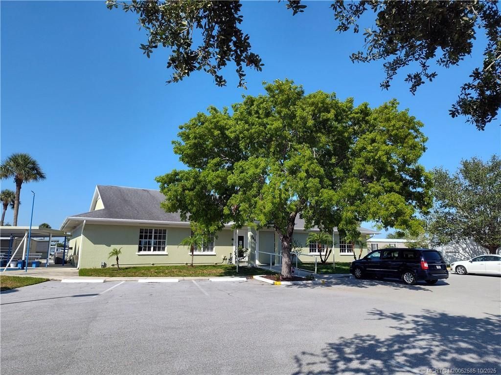 2540 SE Penny Lane, Stuart, FL 34994 Photo