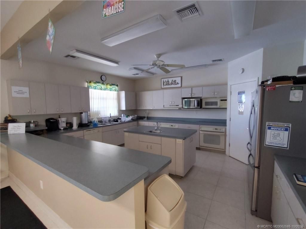 2540 SE Penny Lane, Stuart, FL 34994 Photo