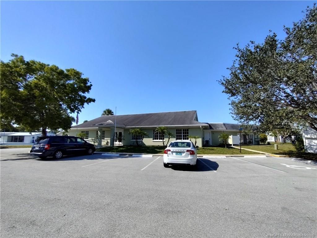 2540 SE Penny Lane, Stuart, FL 34994 Photo