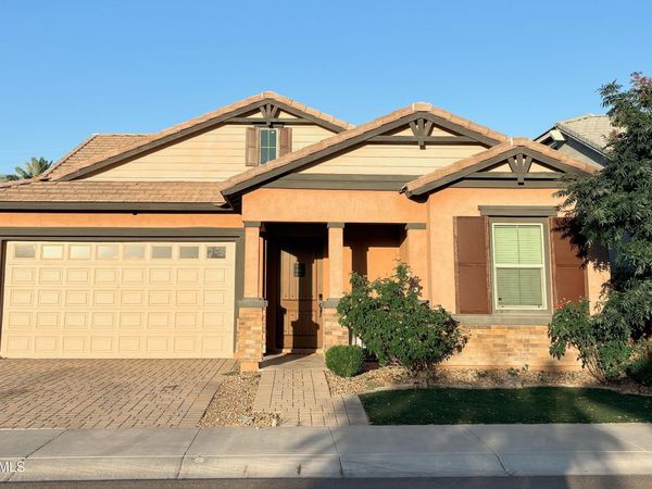 927 S SOHO Lane S, Chandler, AZ 85225