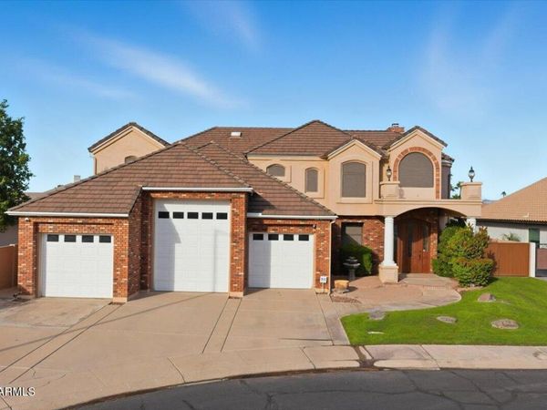 1748 E QUEEN PALM Drive, Gilbert, AZ 85234