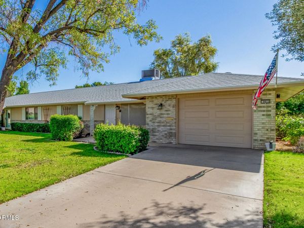 9915 W SANDSTONE Drive, Sun City, AZ 85351