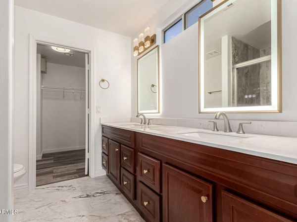 1226 E WAHALLA Lane, Phoenix, AZ 85024