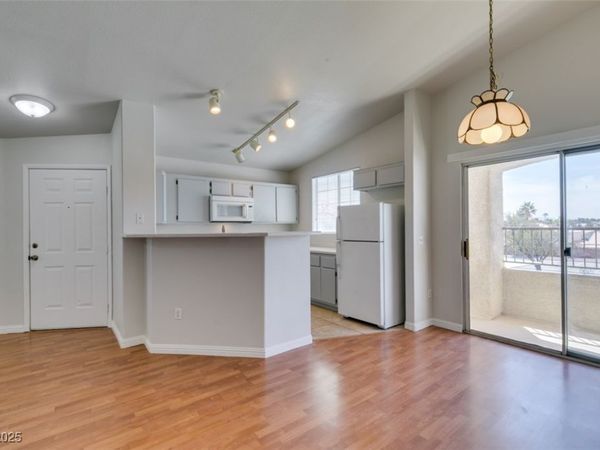 1881 W Alexander Road, Unit 2079, North Las Vegas, NV 89032