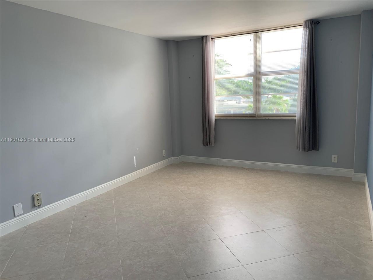 1455 N Treasure Dr, Unit 2M, North Bay Village, FL 33141 Photo