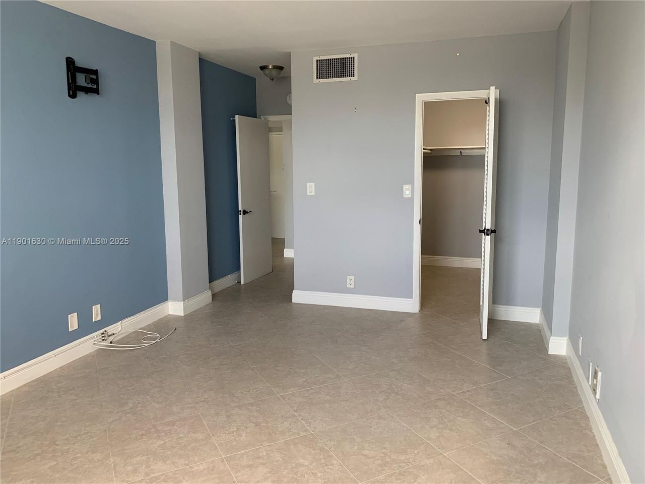 1455 N Treasure Dr, Unit 2M, North Bay Village, FL 33141 Photo