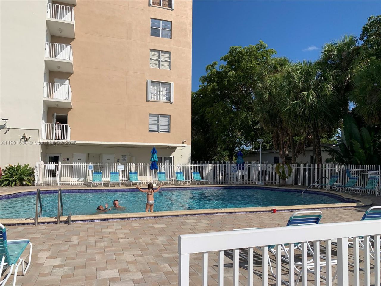1455 N Treasure Dr, Unit 2M, North Bay Village, FL 33141 Photo
