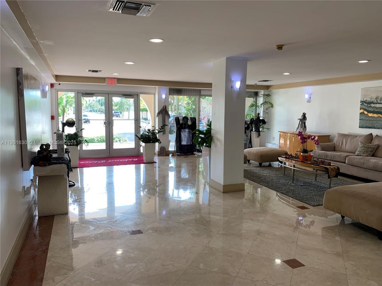 1455 N Treasure Dr, Unit 2M, North Bay Village, FL 33141 Photo