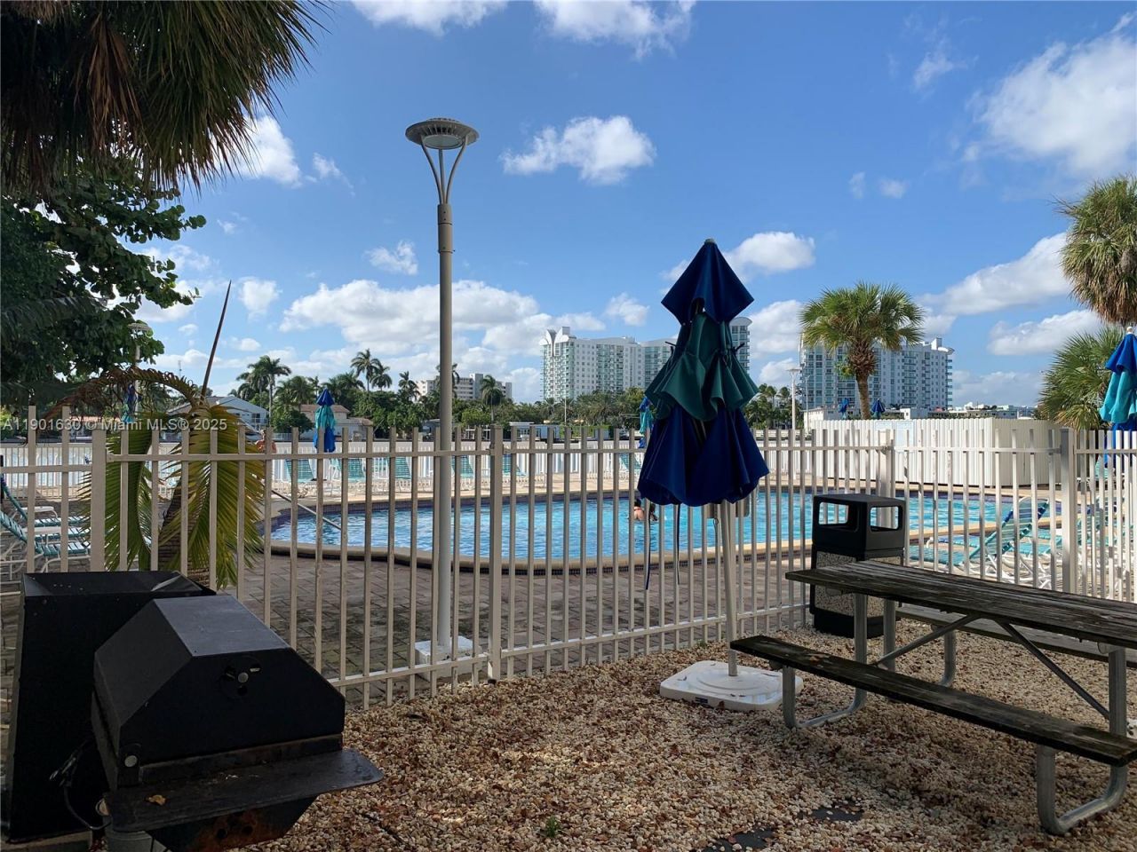 1455 N Treasure Dr, Unit 2M, North Bay Village, FL 33141 Photo