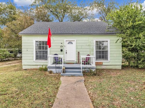 304 N Lumpkin Street, Mart, TX 76664