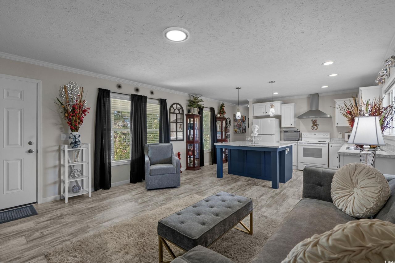 201 Air Stream Dr. Photo 15