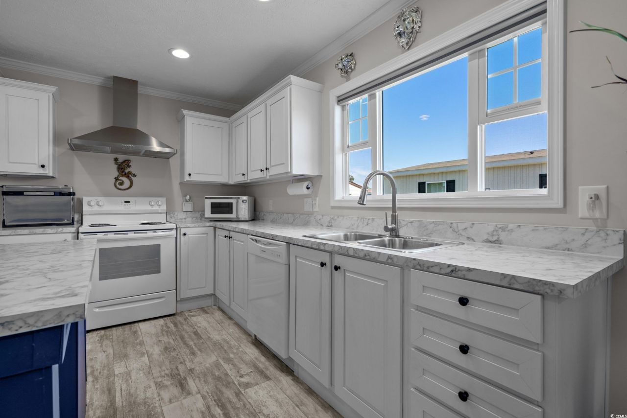 201 Air Stream Dr. Photo 6