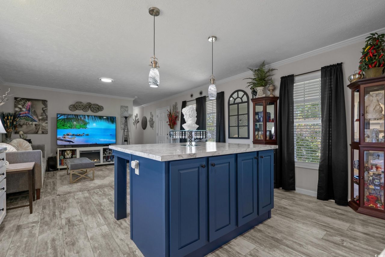 201 Air Stream Dr. Photo 9