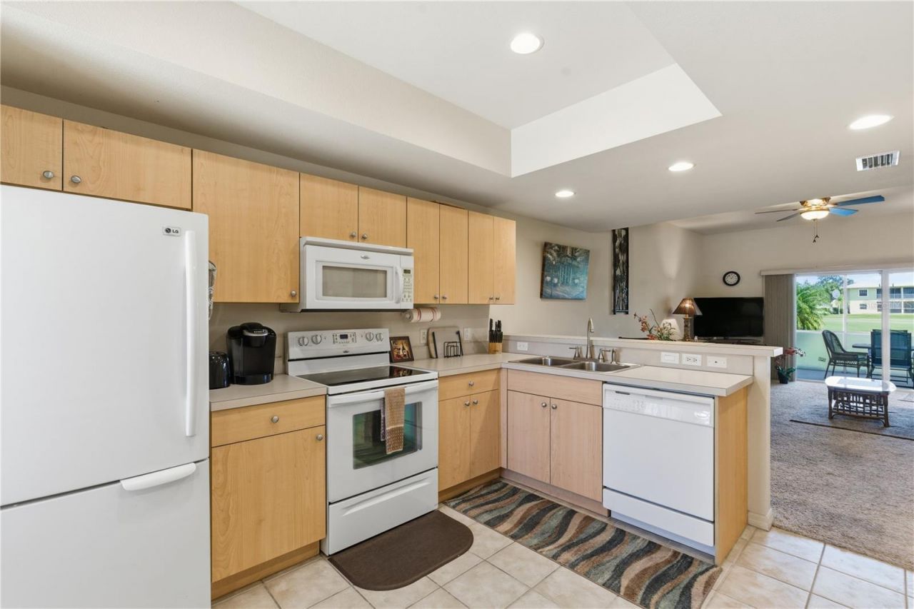 1246 Rio De Janeiro Avenue, Unit 503, Punta Gorda, FL 33983 Photo