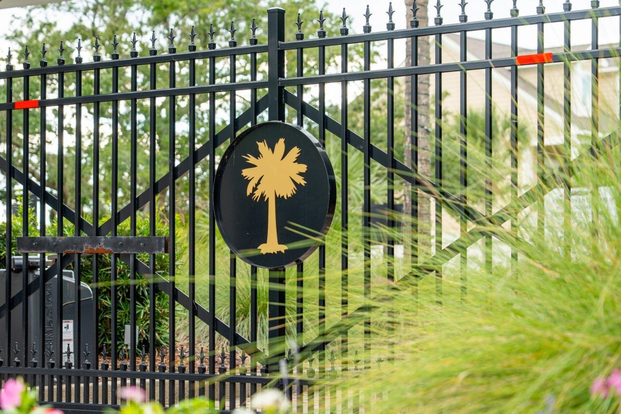 1420 Headquarters Plantation Drive Photo 5