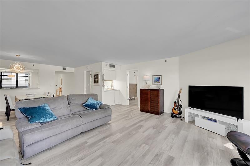 812 N Ocean Blvd, Unit 202, Pompano Beach, FL 33062 Photo