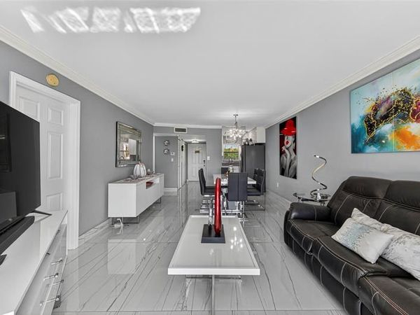 2741 N Pine Island Rd, Unit 302, Sunrise, FL 33322