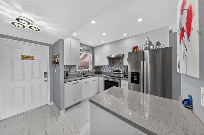 2741 N Pine Island Road, Unit 302, Sunrise, FL 33322 Photo