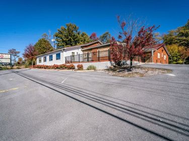 2323 WEST MAIN ST, WAYNESBORO, VA 22980