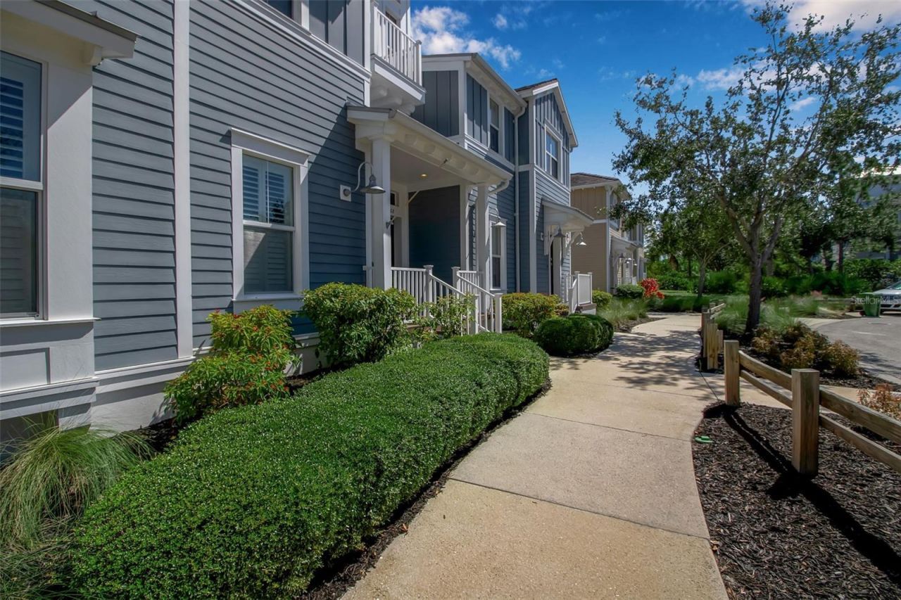 321 Sapphire Lake Drive, Unit 202, Bradenton, FL 34209 Photo