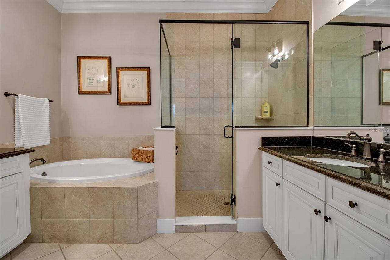 321 Sapphire Lake Drive, Unit 202, Bradenton, FL 34209 Photo