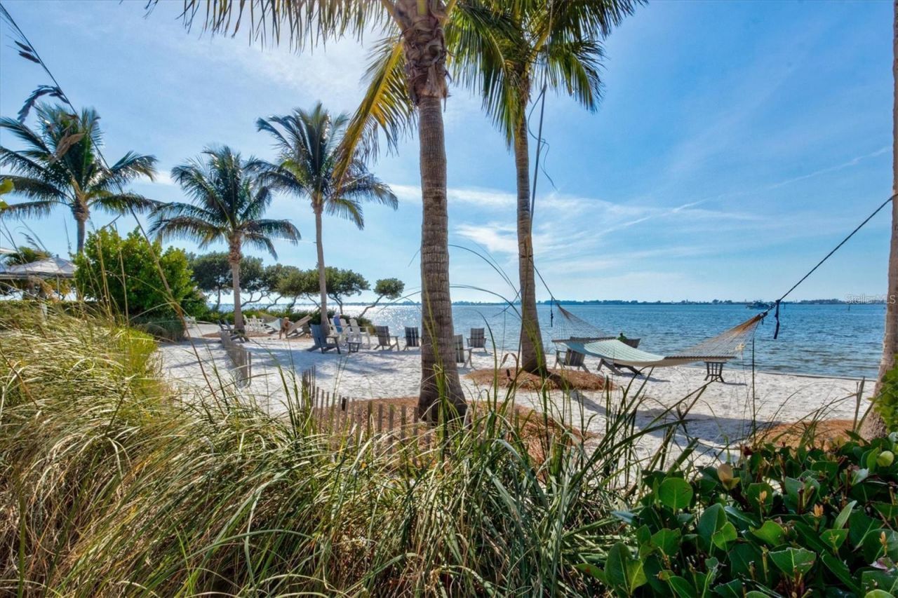 321 Sapphire Lake Drive, Unit 202, Bradenton, FL 34209 Photo