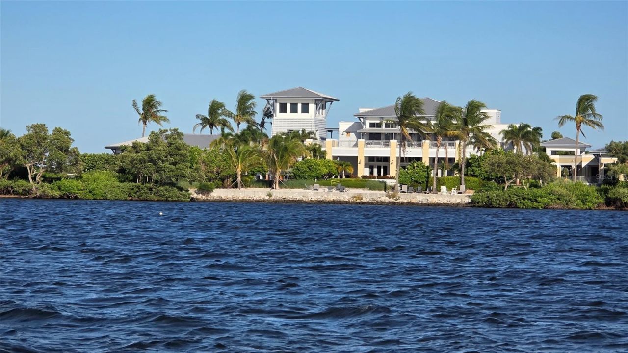 321 Sapphire Lake Drive, Unit 202, Bradenton, FL 34209 Photo