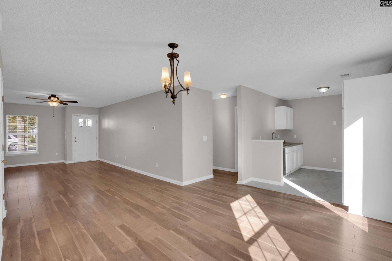 128 Grafton Lane Photo 10