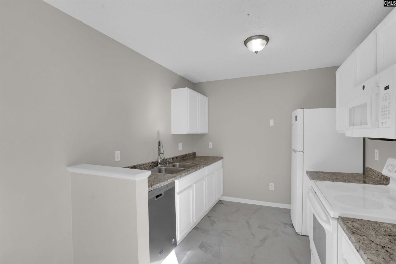 128 Grafton Lane Photo 11