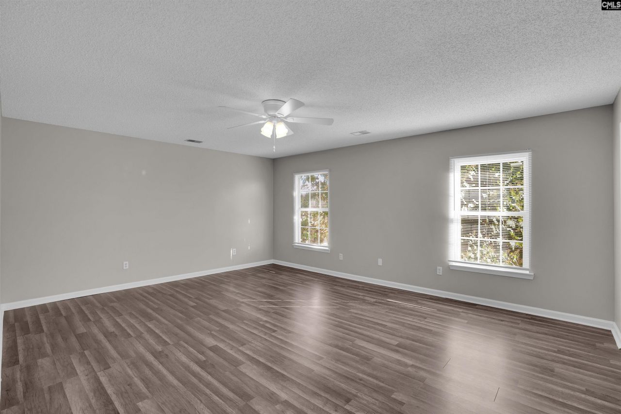 128 Grafton Lane Photo 16