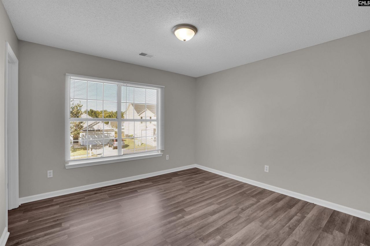 128 Grafton Lane Photo 26