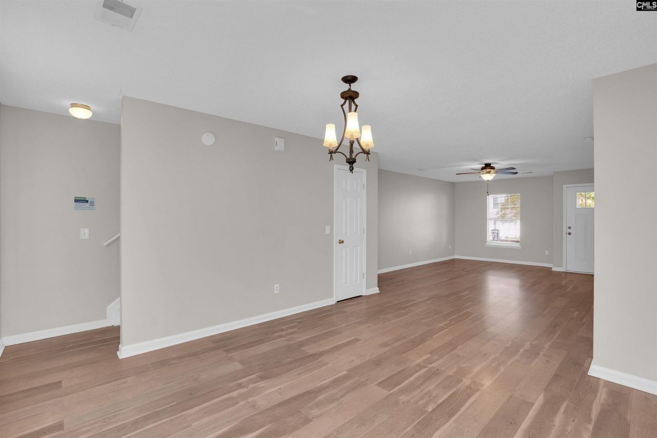 128 Grafton Lane Photo 9