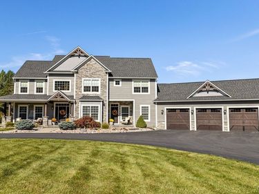 2020 Limber Pine Circle, Manlius, NY 13104