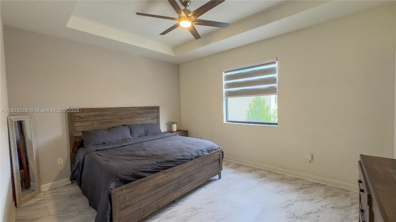 3318 W 106th Ter, Hialeah, FL 33018 Photo