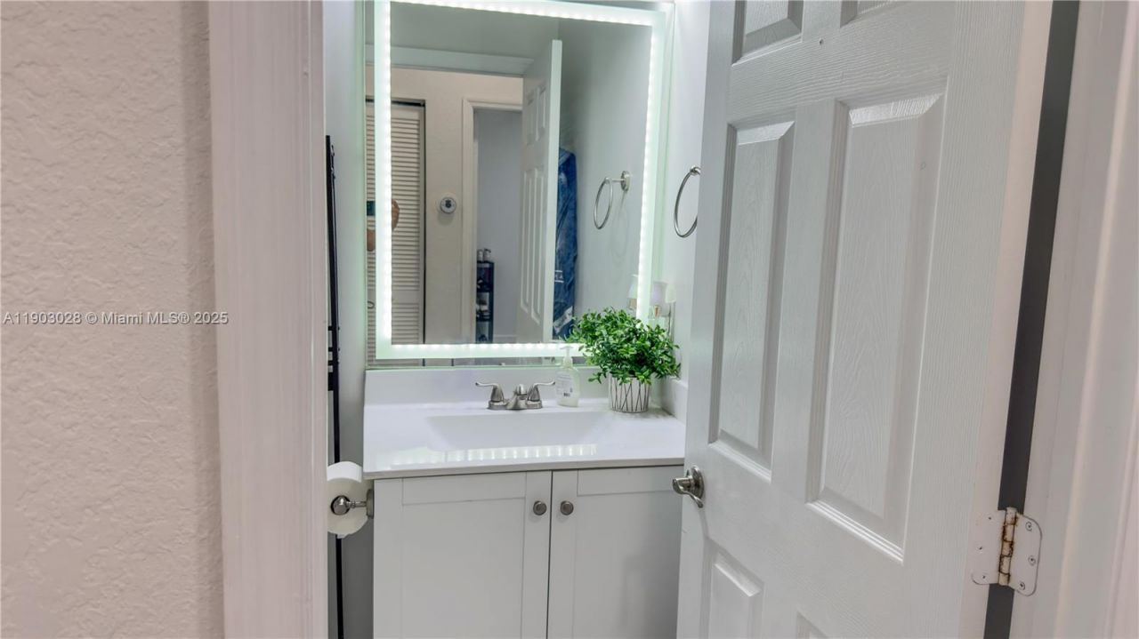 3318 W 106th Ter, Hialeah, FL 33018 Photo