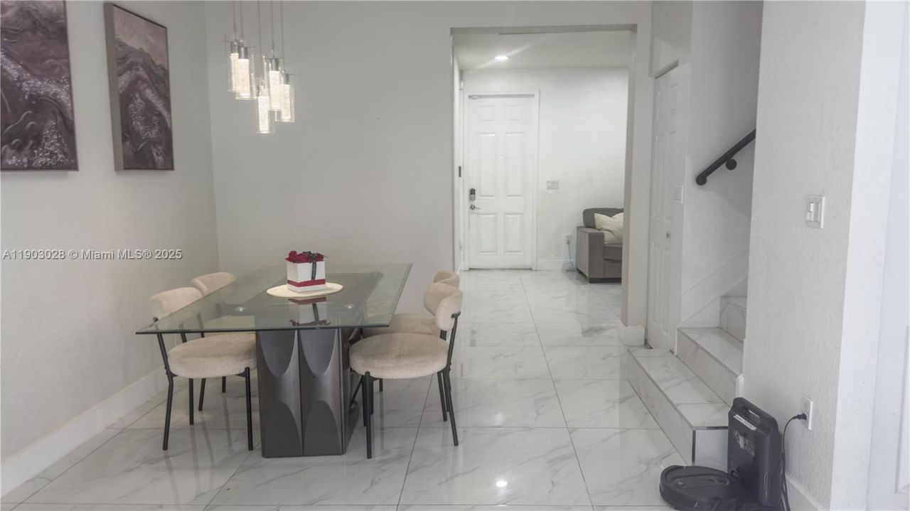 3318 W 106th Ter, Hialeah, FL 33018 Photo