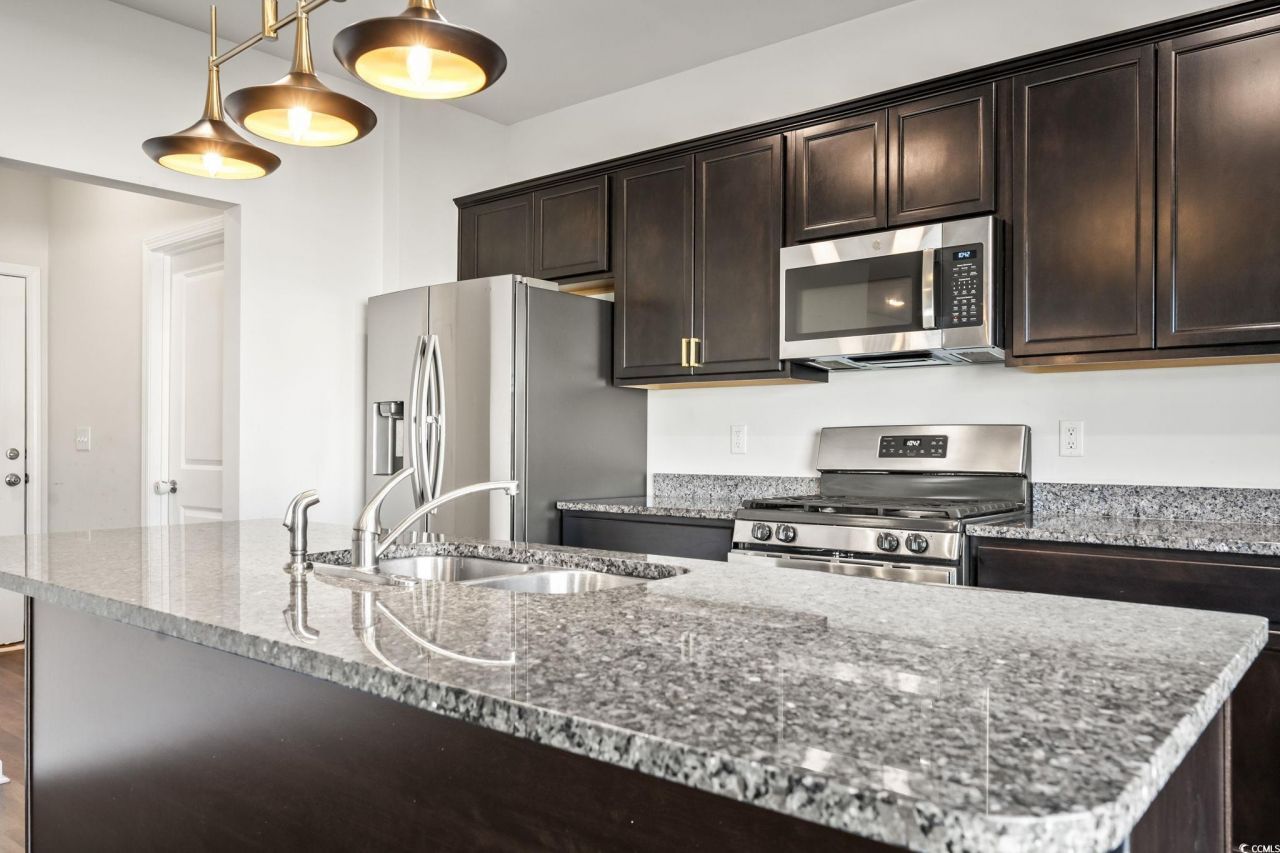 733 Lambeth Ln. Photo 14