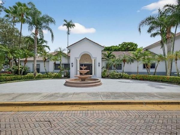 2640 S University Dr, Unit 129, Davie, FL 33328
