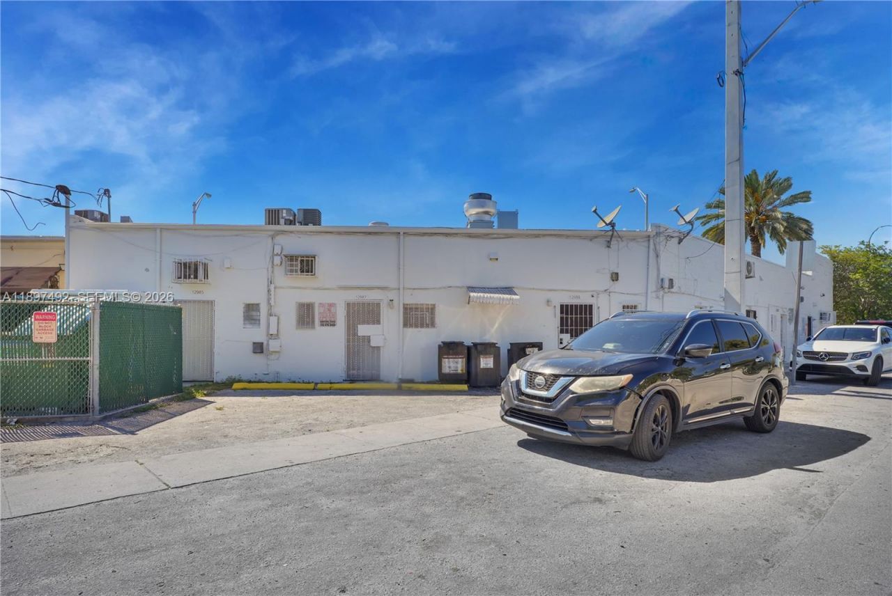 12985 W Dixie Hwy, North Miami, FL 33161 Photo