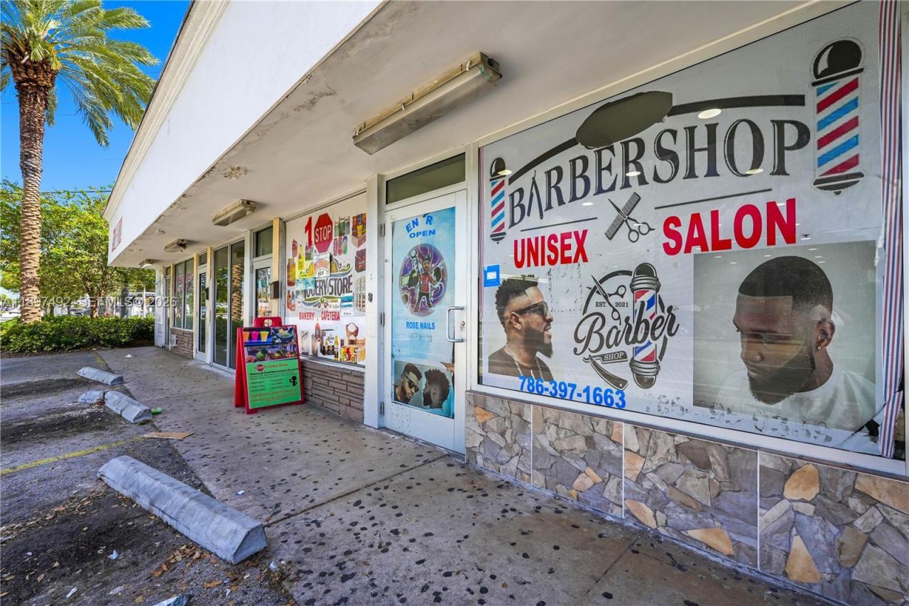 12985 W Dixie Hwy, North Miami, FL 33161 Photo