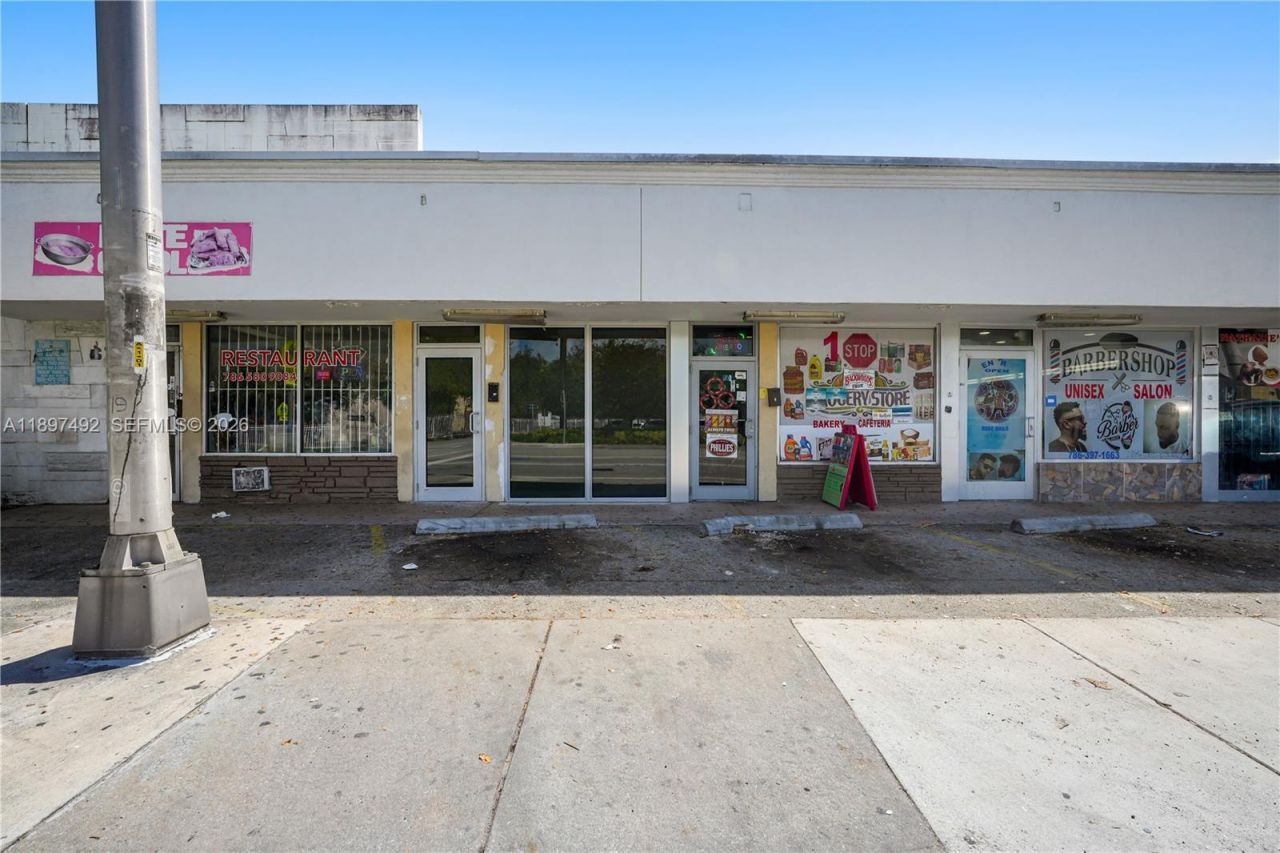 12985 W Dixie Hwy, North Miami, FL 33161 Photo